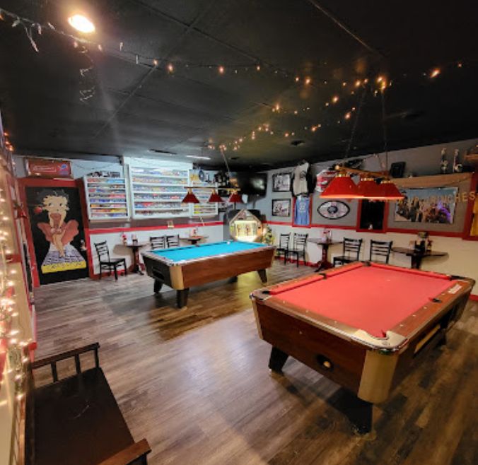 Bottoms Up (Franks Plaza) - From Web Listing (newer photo)